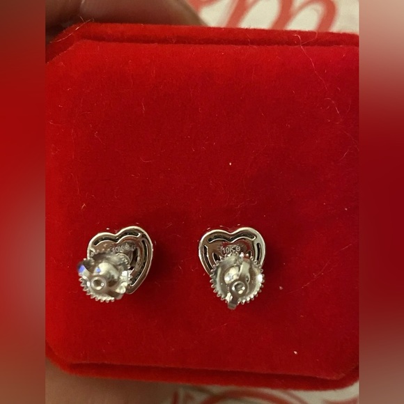 10k Real white gold Heart stud earrings with real 1/2 ct of diamond - Picture 5 of 12